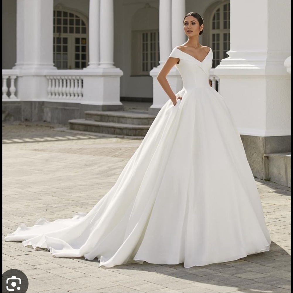 Pronovias Farrah Wedding dress